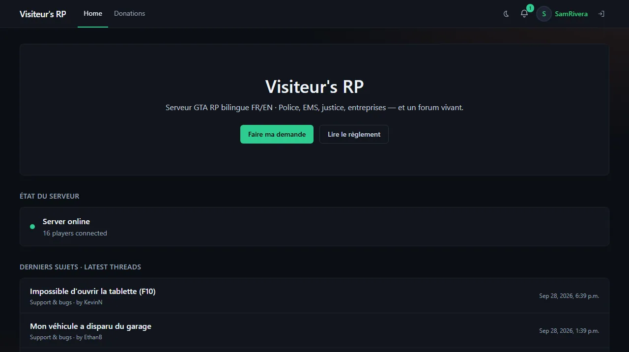 Home page of a community running Agora: banner, game server status (online, players connected) and the latest forum threads